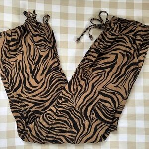 Jane and Delancey Zebra Print Joggers in Black and Tan Women’s Size Small